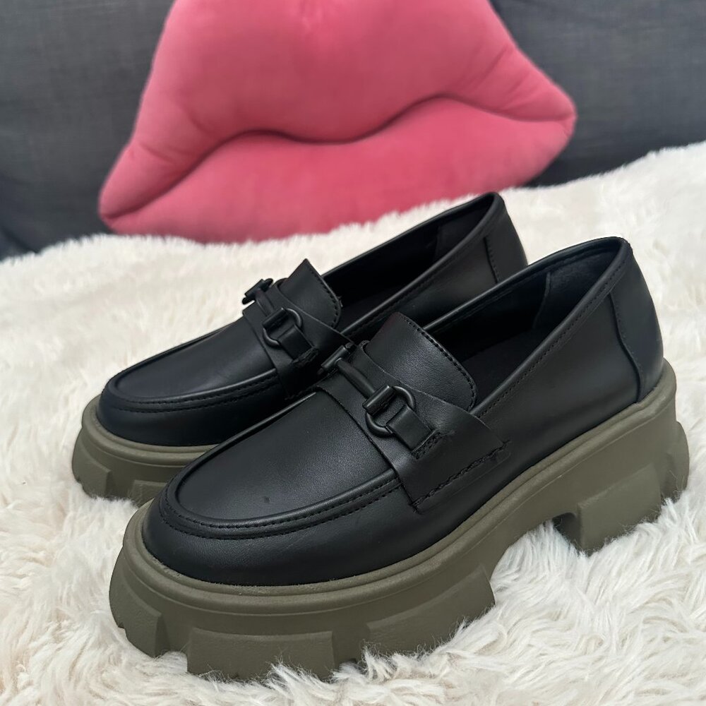 STEVE MADDEN Black Chunky Platform Loafers